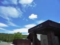 Loghotel Larch Hotel in zona JR Ikutora station