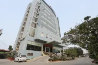 Central Phu Hung Hotel فنادق في تان هوا