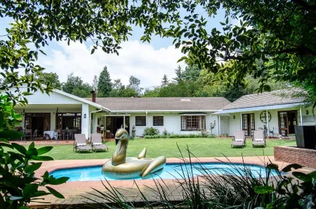 Loxley House Отели рядом с достопримечательностью «Gowrie Farm Golf Course»