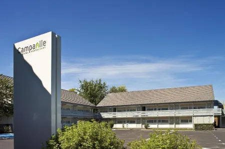 Campanile NATURE - Clermont Ferrand Nord Riom Отели рядом с достопримечательностью «Сад Отель де Виль»