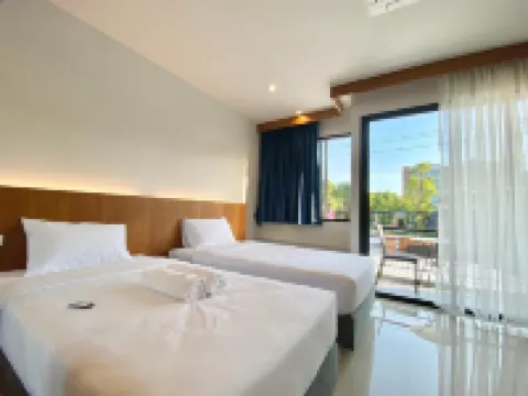Pensiri House Hotels in Nai Yang Beach