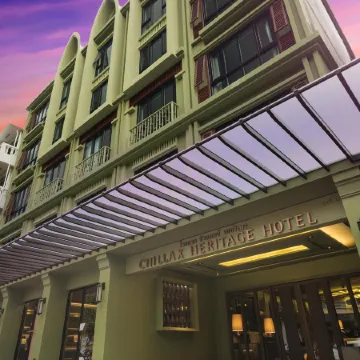 Chillax Heritage Bangkok Отели рядом с достопримечательностью «Торговый центр Tha Maharaj»