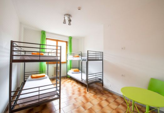 2. 호스텔 피사..