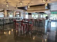 Holiday Inn & Suites WAUSAU-ROTHSCHILD by IHG - bar