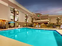 Holiday Inn Express NASHVILLE W I40/WHITEBRIDGE RD by IHG Hotels near Athena Statue