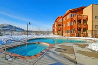 Crestview Condominiums by All Seasons Resort Lodging Hotel di Summit Park