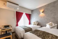 Mr.Kinjo Inn Rycom Kitanakagusuku Hotel di Kitanakagusuku