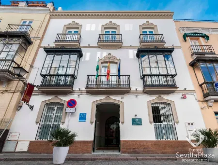Suites Sevilla Plaza Отели рядом с достопримечательностью «Capilla de San Jose»