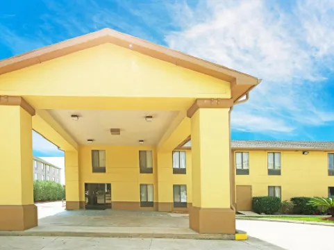 Super 8 by Wyndham Sulphur Lake Charles