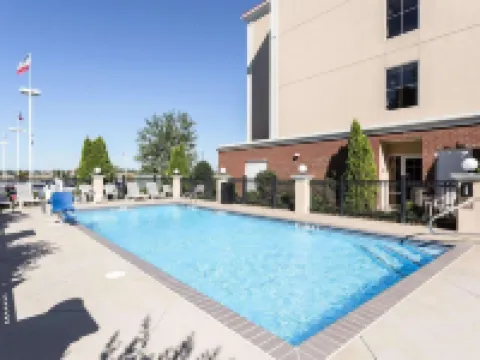 コンフォートスイーツ オリーブブランチ - メンフィス サウス オリーブ・ブランチのホテル