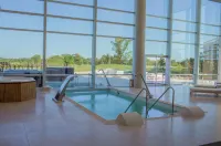 Hilton Pilar - Pools