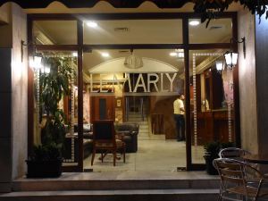 Le Marly Hotel