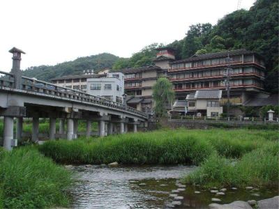 ホテル周辺 三朝薬師の湯 万翆楼の写真