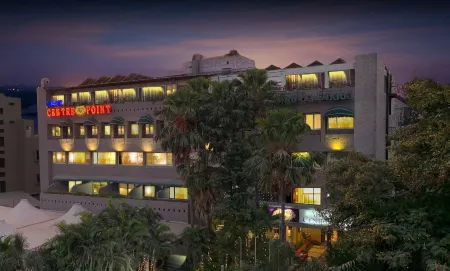 Hotel Airport Centre Point Отели рядом с достопримечательностью «Ramtek Fort Temple»