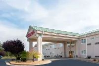 Ramada by Wyndham Strasburg/Shenandoah Valley Hotele w: Woodstock