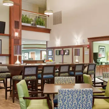 Hampton Inn & Suites Providence/Warwick-Airport