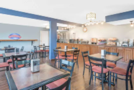 เบย์มอนท์ บายวินด์แฮม สปริงฟีลด์เซาท์ ไฮเวย์ 65