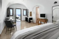 Petit Palace Suites