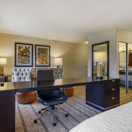 Hampton Inn & Suites Columbus