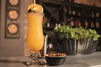 迪帕美特金色鬱金香酒店 - 酒吧