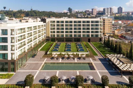 Vila Gale Coimbra Отели рядом с достопримечательностью «Португалия в миниатюре»