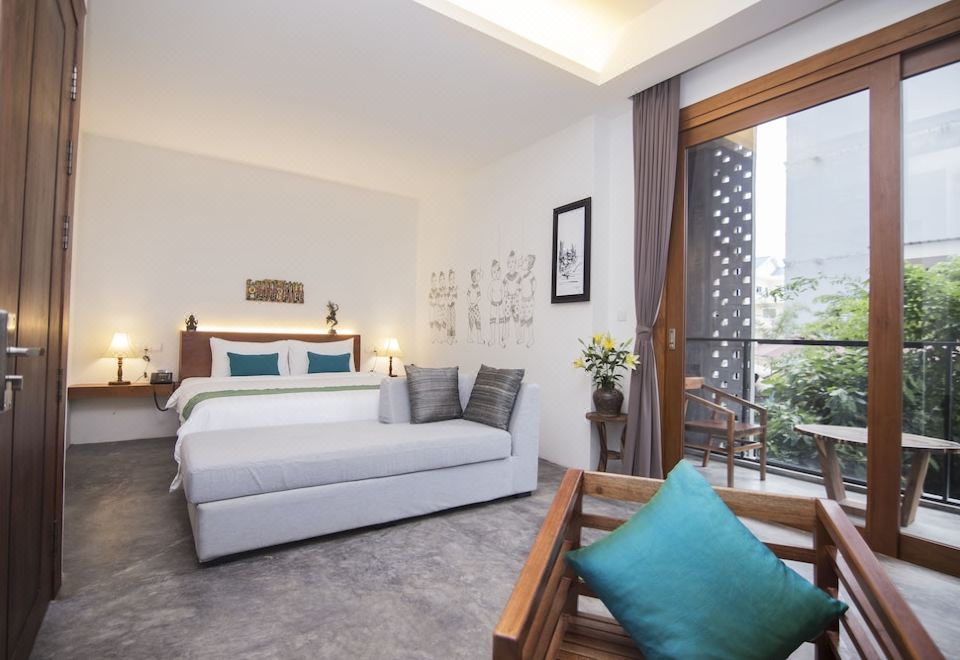 3. 사리나 부티크 ..