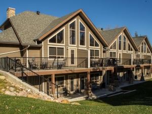 Elkwater Lake Lodge and Resort