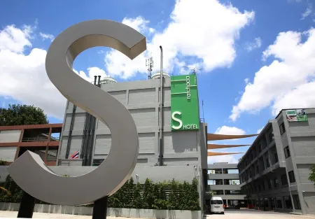 S Ratchada Hotel Bangkok