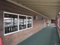 Airport Chalet