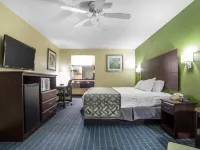 Rodeway Inn & Suites - Pet friendly