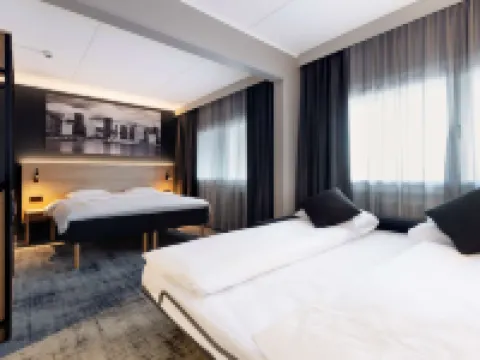 Park Inn by Radisson Oslo Airport Hotel West โรงแรมในUllensaker