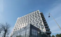 Cosmos Yaroslavl Hotel (Космос Ярославль) бывш. Парк Инн Ярославль Отели рядом с достопримечательностью «Ярославский Государственный Технический Университет»
