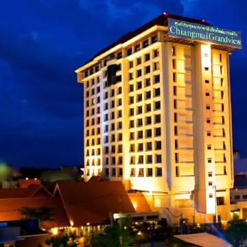 Chiangmai Grandview Hotel & Convention Center Отели рядом с достопримечательностью «Чиангмайский университет»