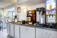 Econo Lodge Garner - Raleigh - breakfast