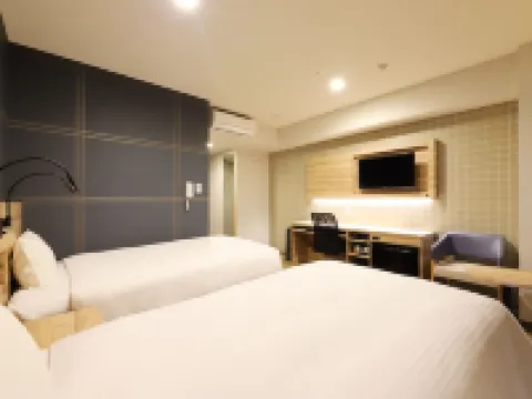 Smile Hotel Shonan Fujisawa Hotels near Enoshima Beach