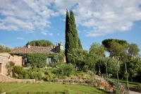 Il Falconiere Relais & Spa โรงแรมใกล้Antico borgo medievale di Compignano