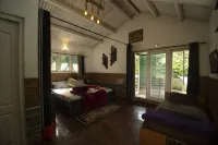The Green Casa by Green Leaves -Families Only - Bed and Breakfasts