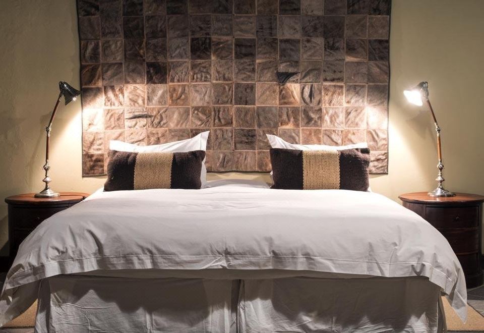izapa bush and game lodge