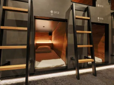 Rembrandt Cabin & Spa Shimbashi - Caters to Men