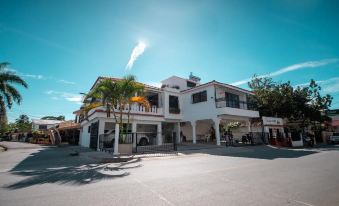 Hotel Juliana - Housity
