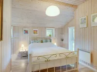 "Eweline" - 75m from the Sea