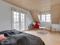 "Jolin" - 200m from the Sea