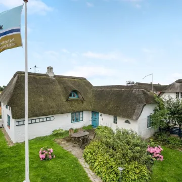 "Clausina" - 600m from the Sea