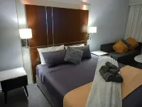 Your Stay in Surfers