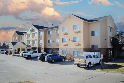Wingate by Wyndham Great Falls Hotels near Pier 1
