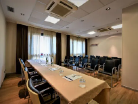 โรงแรมเบสท์เวสเทิร์น พาเลซอินน์ โรงแรมในแฟร์รารา