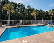 Econo Lodge Inn & Suites Natchitoches - Pool