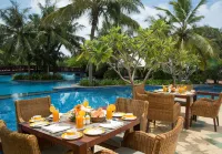 Radisson Blu Resort Temple Bay Mamallapuram - breakfast