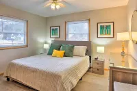 Sleek Deadwood Getaway < 1 Mi to Downtown! - Kitchens