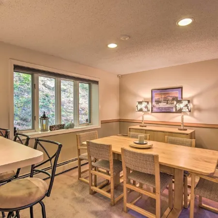 Charming Jackson Mountain Retreat on Golf Course!